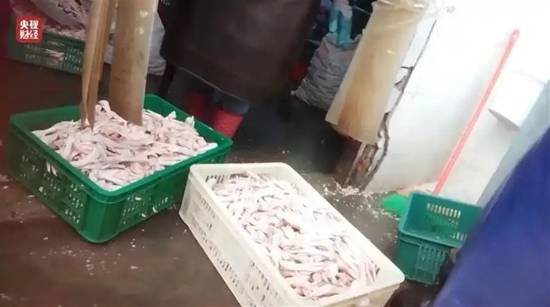 警惕消费陷阱层层设伏;漂白食品藏隐患,AI荐股成圈套,老年人成围猎目标。 新闻 警惕消费陷阱层层设伏;漂白食品藏隐患,AI荐股成圈套,老年人成围猎目标。 新闻 警惕消费陷阱层层设伏;漂白食品藏隐患,AI荐股成圈套,老年人成围猎目标。 新闻 警惕消费陷阱层层设伏;漂白食品藏隐患,AI荐股成圈套,老年人成围猎目标。 新闻