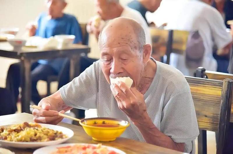 从生理机制到数据验证:午睡如何重塑人体下午的能量曲线 健康养生
