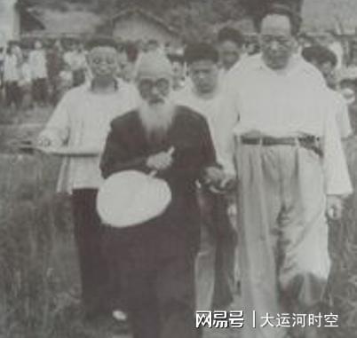 【权力边界】毛泽东与表兄的国庆观礼之争:人民至上原则的制度实践 新闻 【权力边界】毛泽东与表兄的国庆观礼之争:人民至上原则的制度实践 新闻